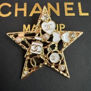 CHANEL Gold Star Brooch with Pearl and Crystal Accents